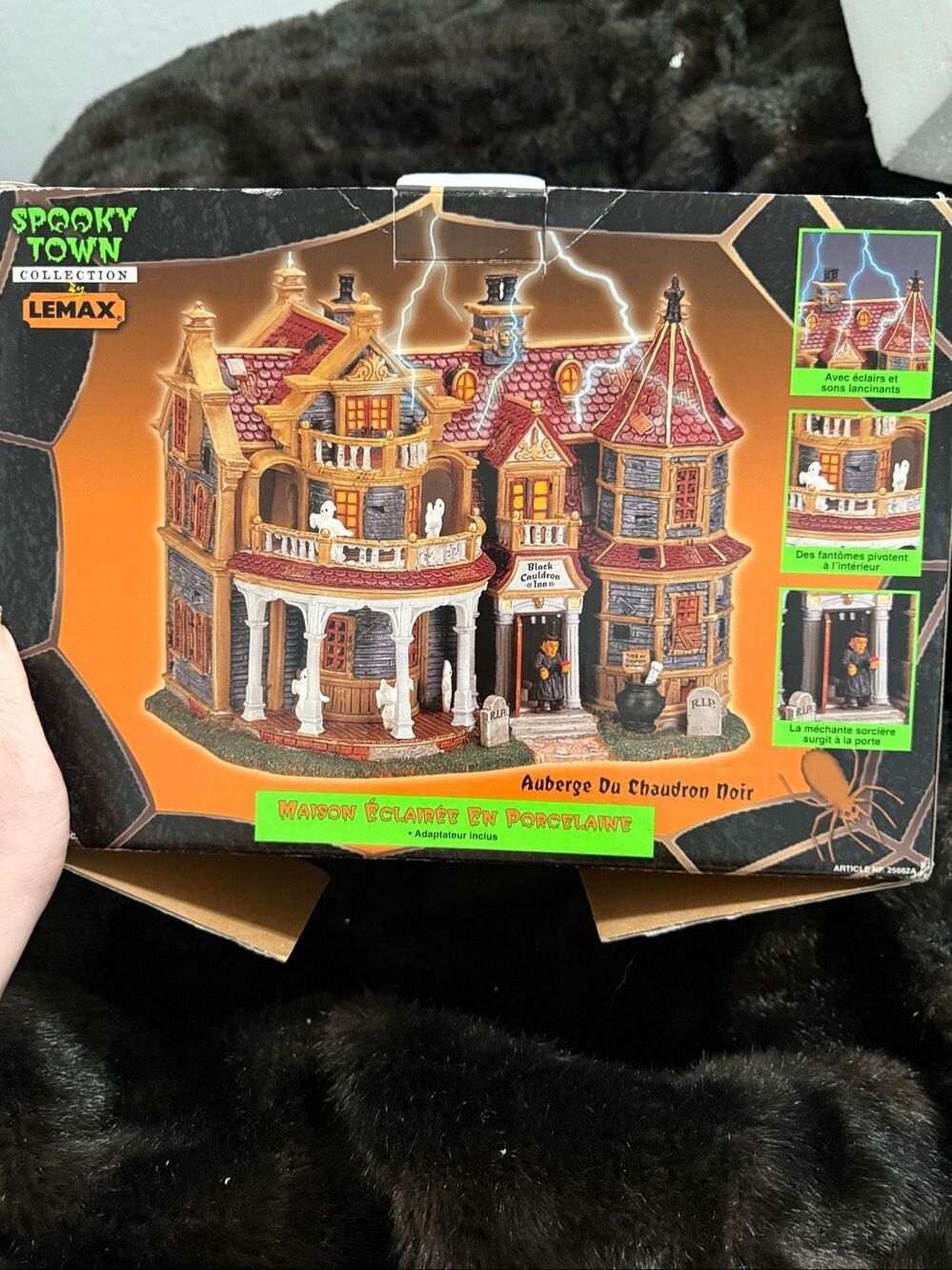 Lemax SpookyTown Black Cauldron Inn Halloween village